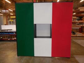 Quadro S Pop Up with Shadowboxes, Fabric Panels, and Case-to-Counter Conversions -- Image 2