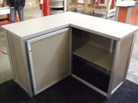L-shaped Exhibit Counter