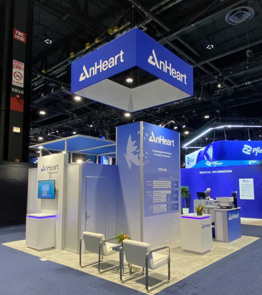 hybrid booth layout tips